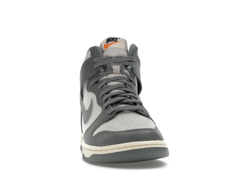 Nike Dunk High Vintage Light Bone Grey