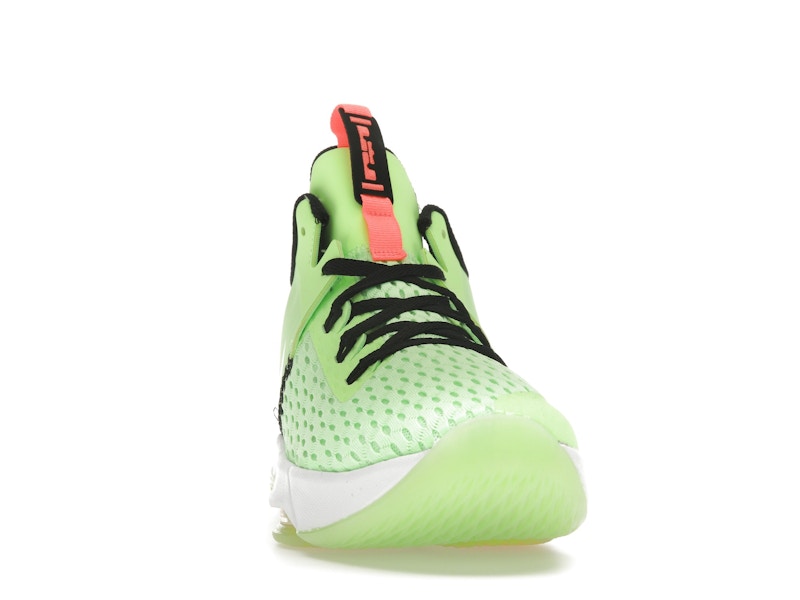 Nike LeBron Witness 5 Grinch