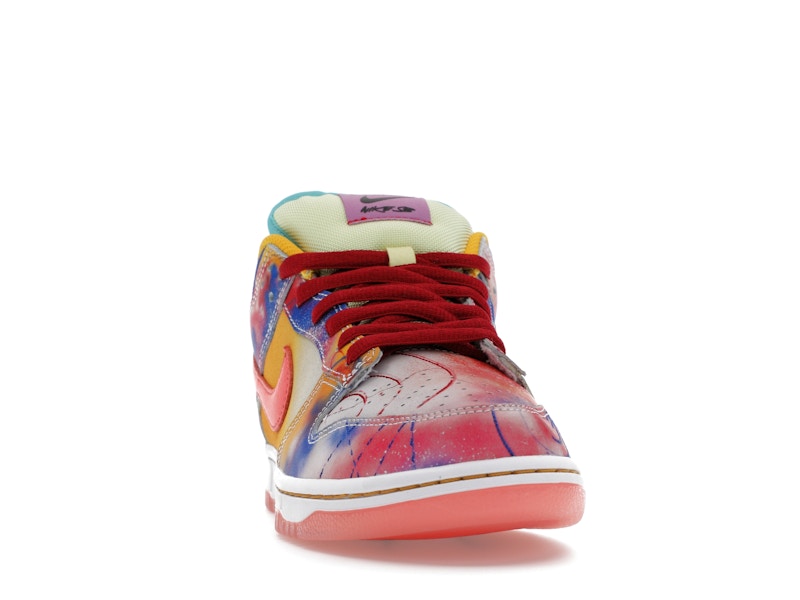Nike SB Dunk Low Futura Laboratories Sunblush (Friends and Family)