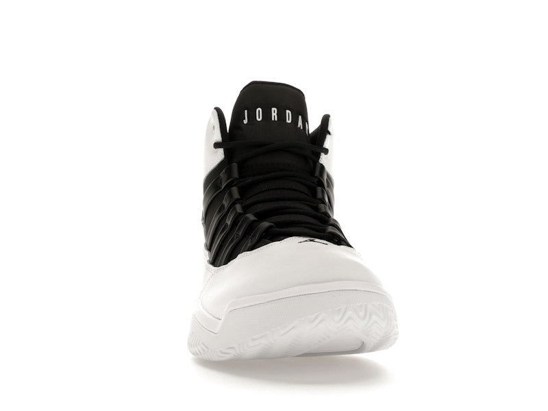 Jordan Max Aura White Black