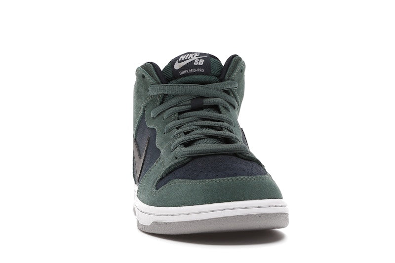 Nike SB Dunk Mid Nori