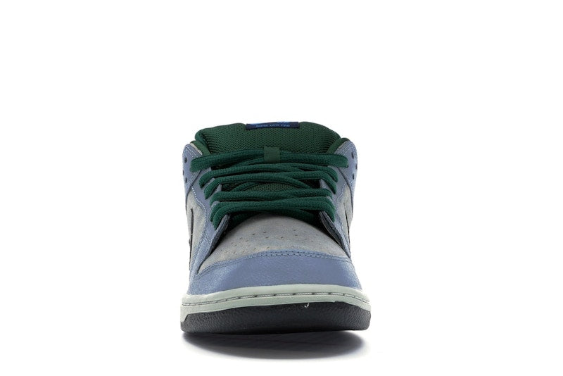 Nike SB Dunk Low Maple Leaf Central Park