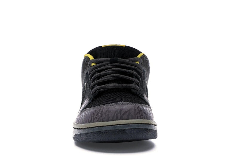 Nike SB Dunk Low Yellow Curb
