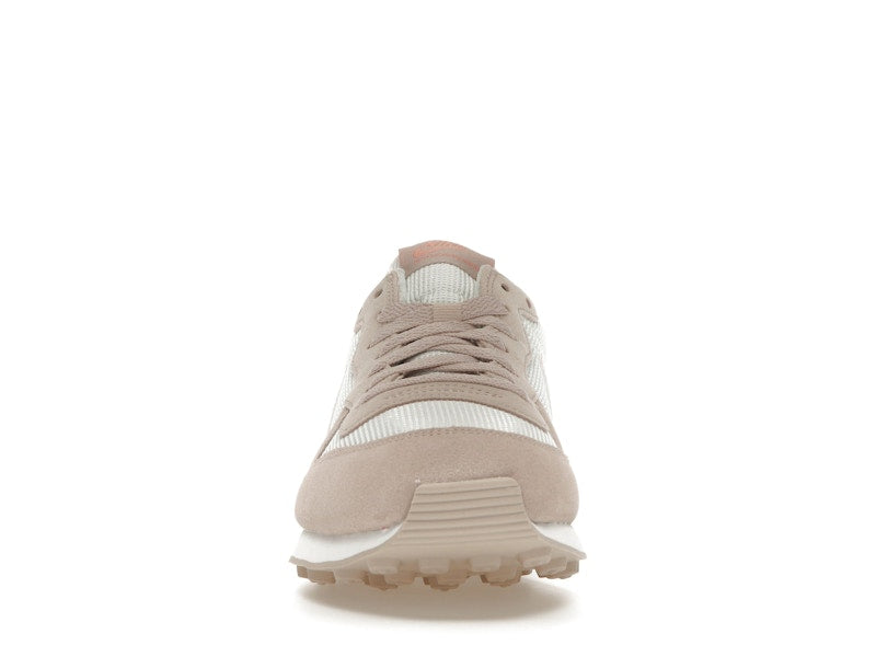 Nike Internationalist Summit White Light Madder Root (Women's)