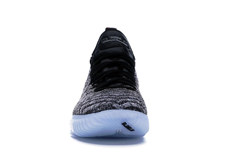 Nike LeBron 16 Oreo