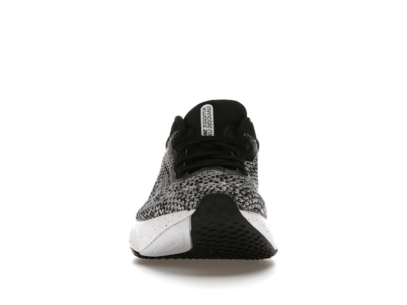 Nike ZoomX Invincible Run Flyknit Oreo
