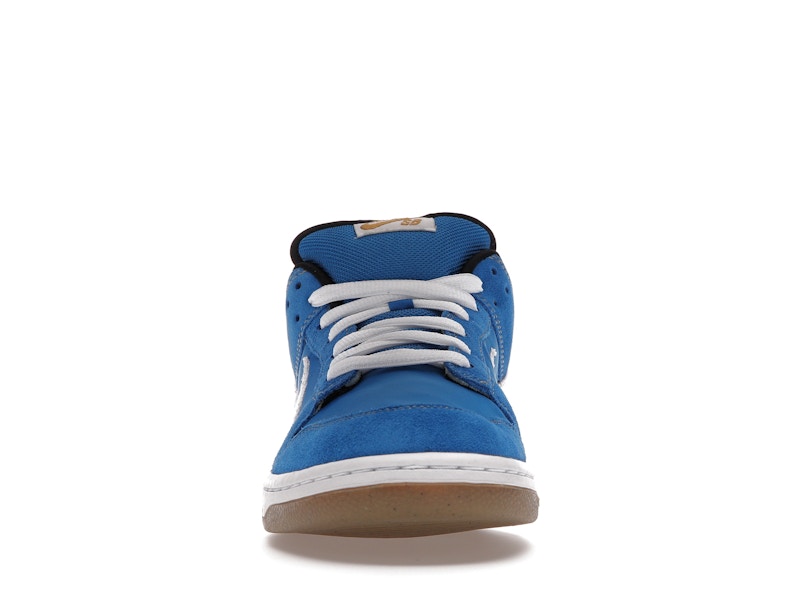Nike SB Dunk Low Street Fighter Chun Li