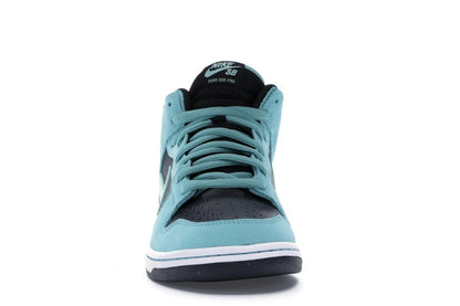 Nike SB Dunk Mid Sea Crystal