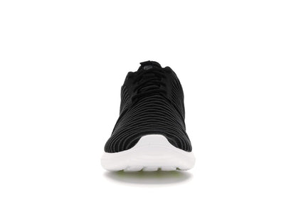 Nike Roshe Two Flyknit Black/Dark Grey-White-Volt