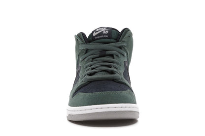 Nike SB Dunk Mid Nori