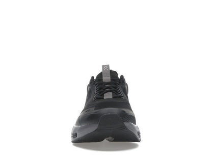 On Running Cloudnova X Black Eclipse (Women's)