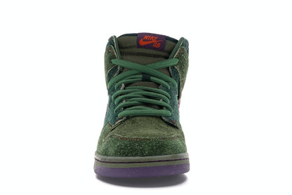 Nike SB Dunk High Skunk 420