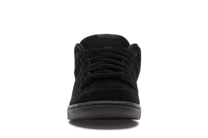 Nike SB Dunk Low Blackout