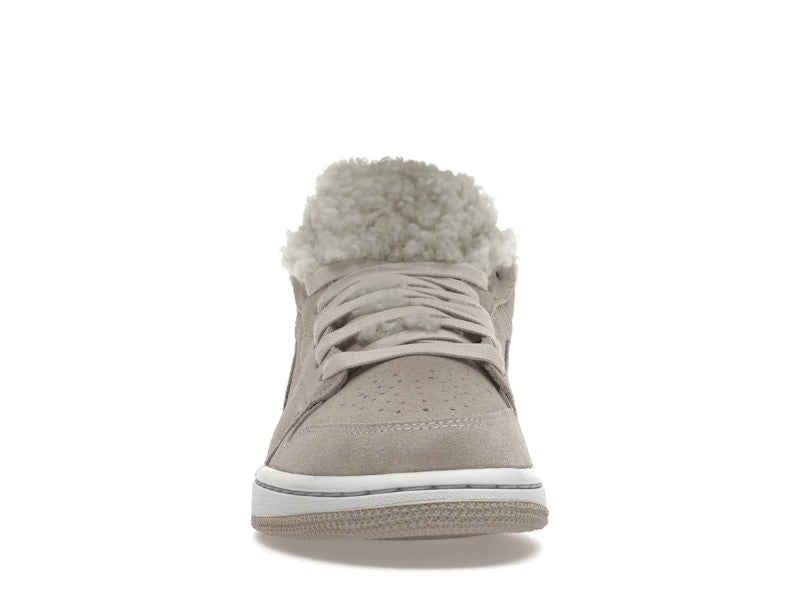 Jordan 1 Low SE Sherpa Fleece (Women's)