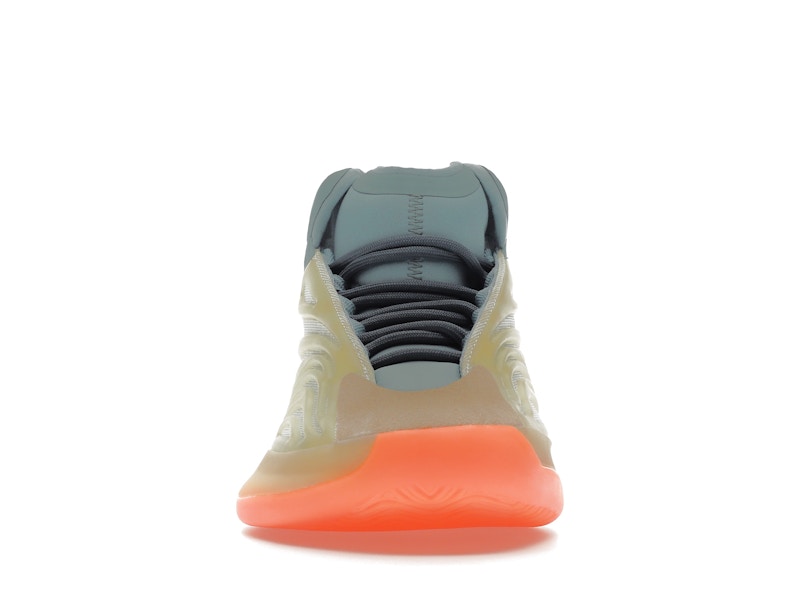 adidas Yeezy QNTM Hi-Res Coral