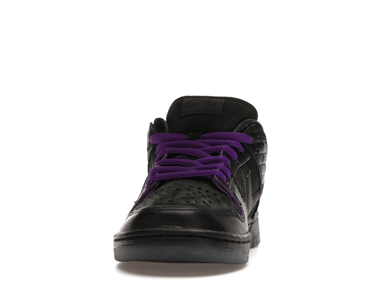 Nike SB Dunk Low Familia First Avenue
