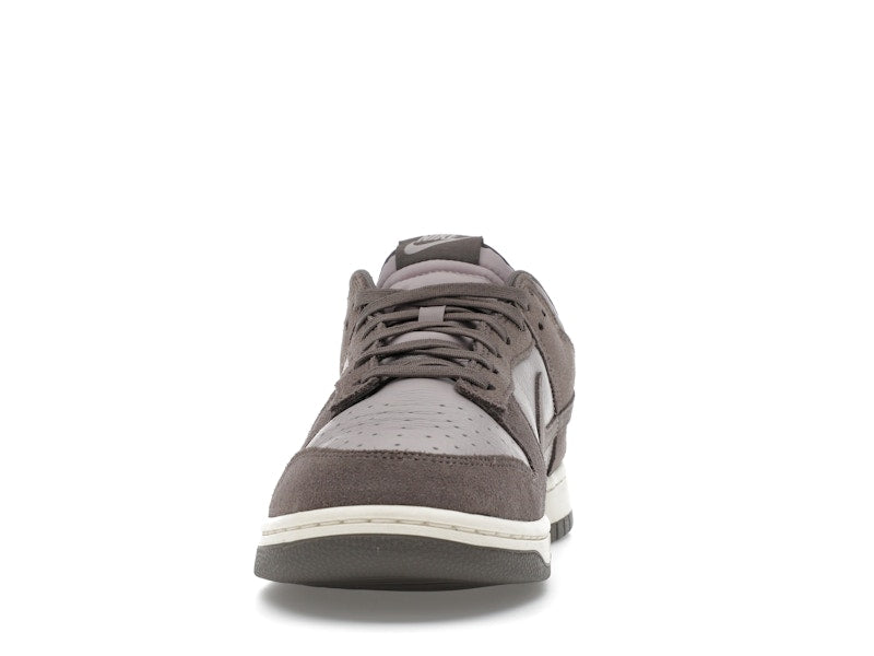 Nike Dunk Low SE Platinum Violet Cave Stone