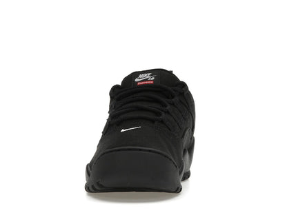 Nike SB Darwin Low Supreme Black