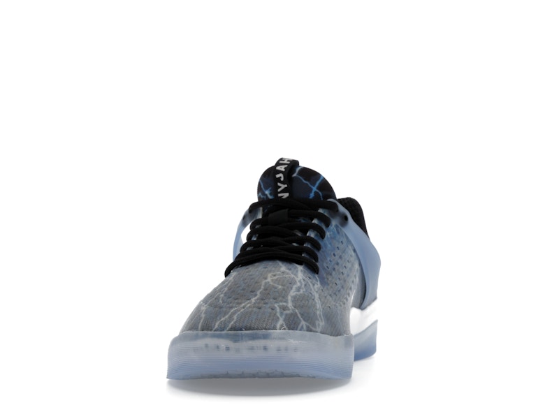 Nike SB Zoom Nyjah 3 Trouble at Home