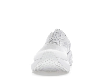 ASICS Novablast 5 White Piedmont Grey