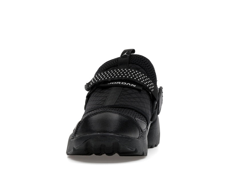 Jordan Trunner LX Triple Black (Women's)