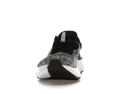 Nike ZoomX Invincible Run Flyknit Oreo