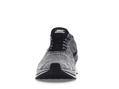 Nike Flyknit Racer Oreo
