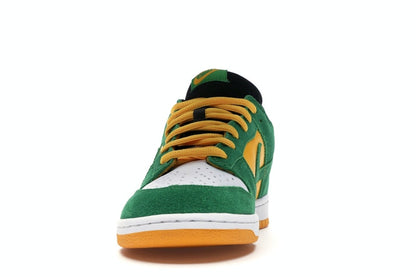Nike SB Dunk Low Bucks