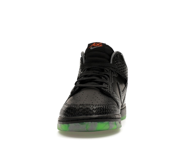 Nike Dunk Mid Premium Halloween Headless Horseman