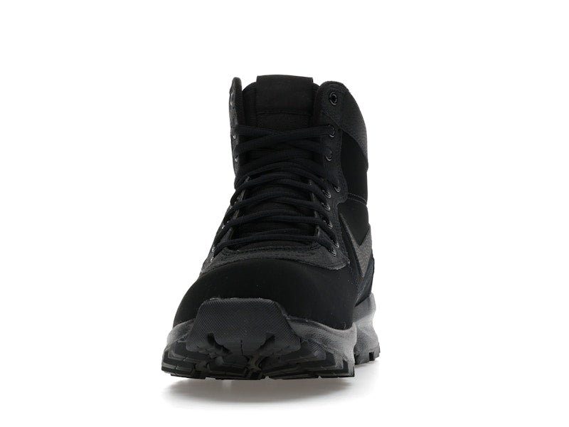 Nike Manoadome Triple Black