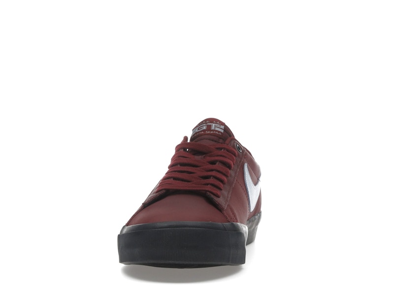 Nike SB Zoom Blazer Low Pro GT Dark Team Red