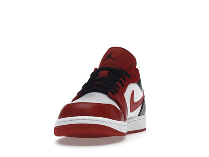 Jordan 1 Low Bulls