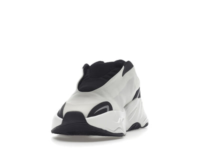 adidas Yeezy Boost 700 MNVN Laceless Analog