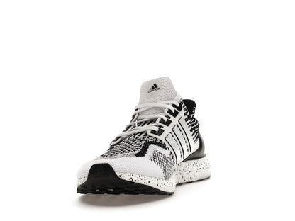 adidas Ultra Boost 5.0 DNA Cloud White Black