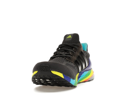 adidas Ultra Boost 5.0 DNA Pride Carbon