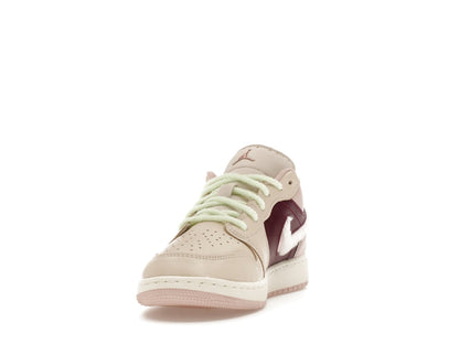 Jordan 1 Low SE Fur Swoosh (GS)