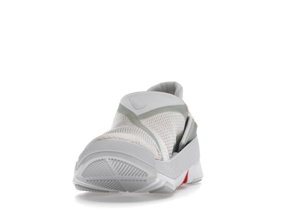 Nike Go FlyEase Summit White Arctic Orange Summit White