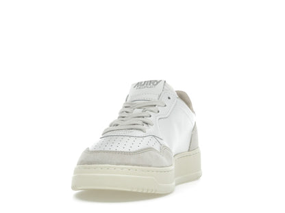 Autry Medalist Leather Low White Tearose Beige (Women's)