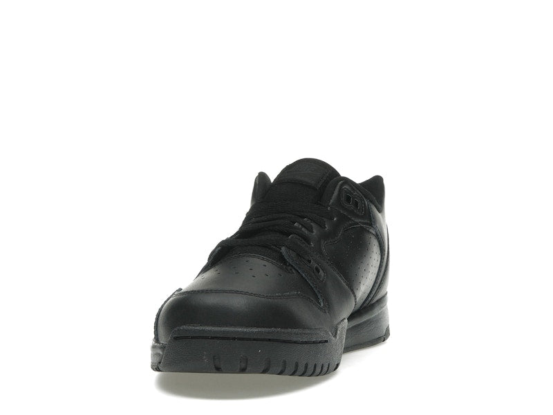 Nike Cross Trainer Low Triple Black
