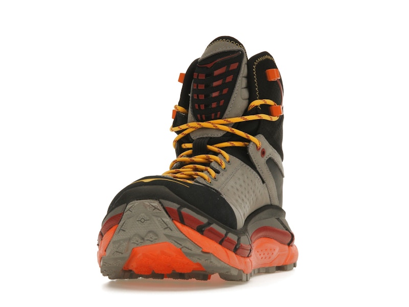 Hoka One One Tor Ultra Hi Black Chili Pepper (All Gender)