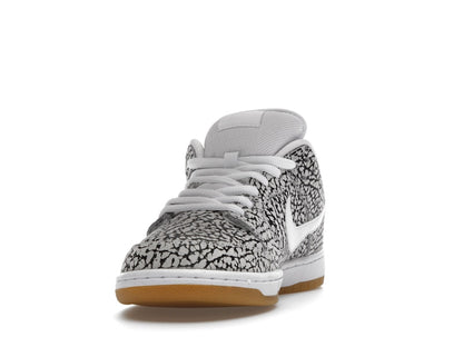 Nike SB Dunk Low Road