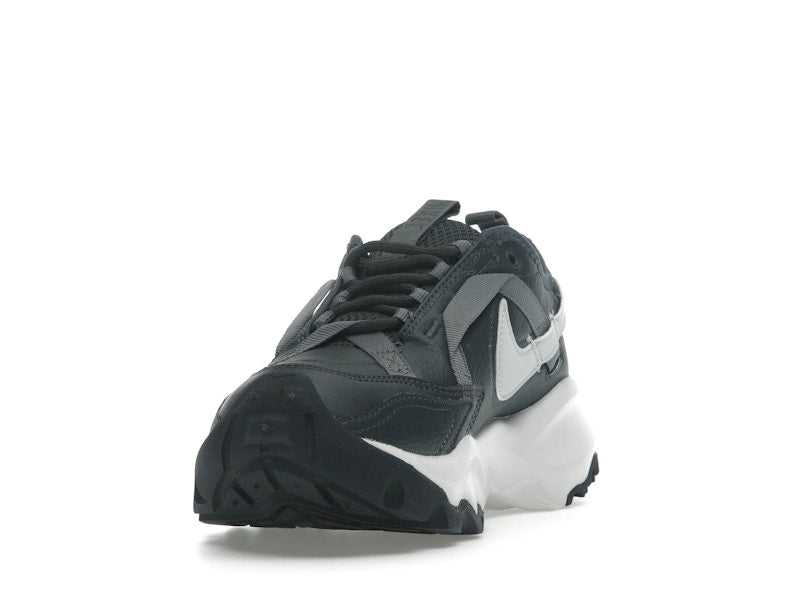 Nike TC 7900 Anthracite Platinum Tint Smoke Grey Metallic Platinum (Women's)