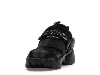 Jordan Trunner LX Triple Black (Women's)