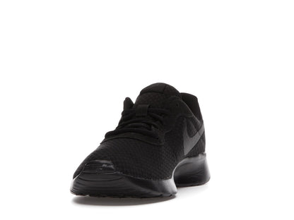 Nike Tanjun Black/Black-Anthracite