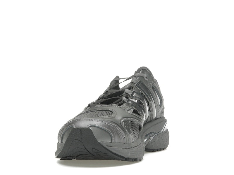 adidas Adistar Pose Taqwa Bint Ali Iron Metallic (Women's)