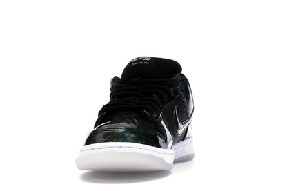 Nike SB Dunk Low 420 Intergalactic
