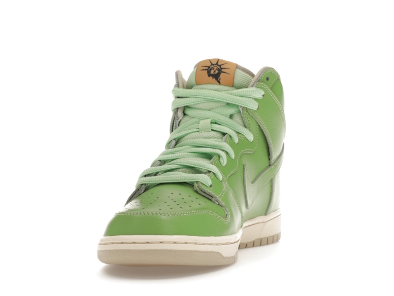 Nike SB Dunk High Statue of Liberty