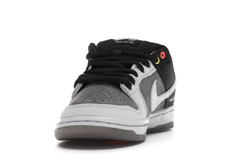 Nike SB Dunk Low VX1000
