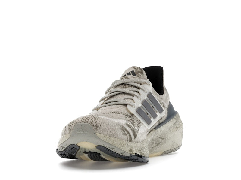 adidas Ultra Boost Light Worn-Out