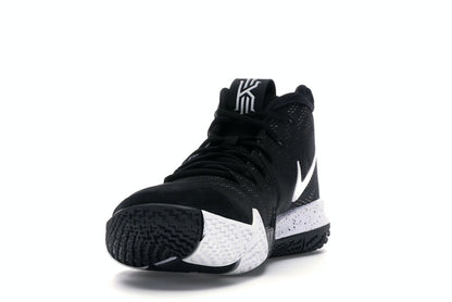 Nike Kyrie 4 Black White